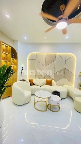 Nhà sân vườn nghỉ dưỡng trung tâm Phú Nhuận 51m² + sân riêng 39m²