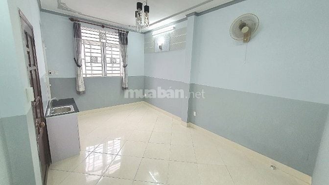 Phòng Cửa Sổ Lớn - M.Lạnh inverter 2025 (sau lưng bv Hoàn Mỹ - PXL)