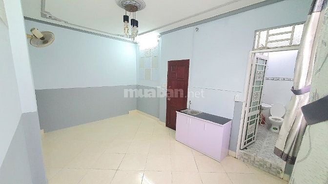 Phòng Cửa Sổ Lớn - M.Lạnh inverter 2025 (sau lưng bv Hoàn Mỹ - PXL)