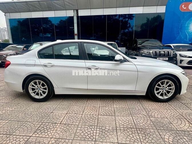BMW 3 Series 2014 320i - 130000 km