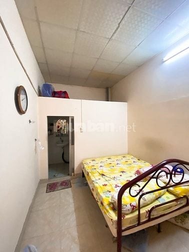 Nhà Cấp 4 sân vườn gần Hoàng Anh Gold House, DT 5x20m