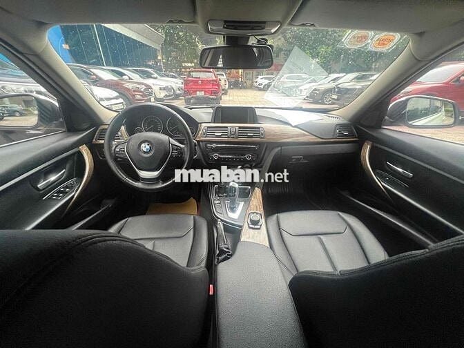 BMW 3 Series 2014 320i - 130000 km