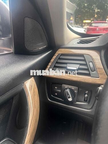 BMW 3 Series 2014 320i - 130000 km