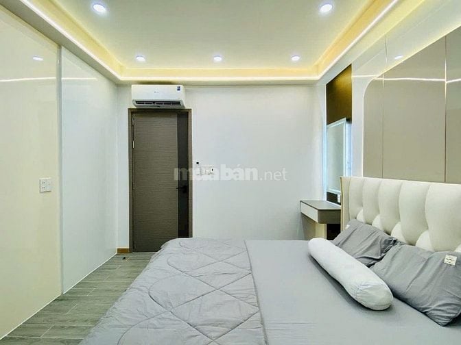 Nhà Sân Vườn 2Tầng 8x9,8(90m2) Hẻm 3m Thích Quảng Đức - Hoàng Hoa Thám