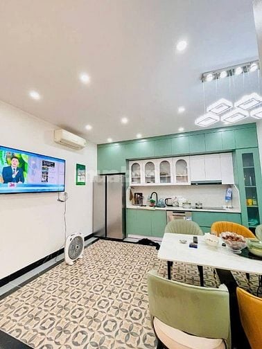 Nhà Đẹp Ở Ngay Minh Khai, Hai Bà Trưng 45m, 4 tầng, giá 9.1 tỷ.