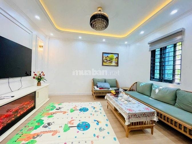 Nhà Đẹp Ở Ngay Minh Khai, Hai Bà Trưng 45m, 4 tầng, giá 9.1 tỷ.
