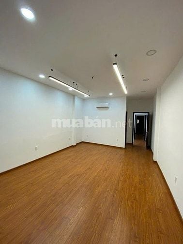 Cho thuê nhà mặt tiền Tân Sơn, P.15, Q.Tân Bình giá 28tr
