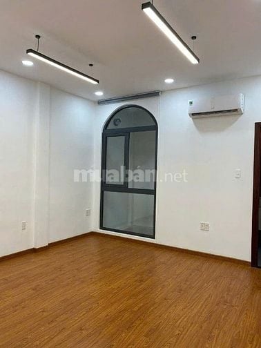 Cho thuê nhà mặt tiền Tân Sơn, P.15, Q.Tân Bình giá 28tr
