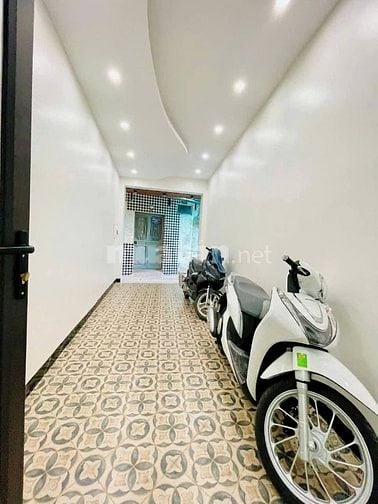 Nhà Đẹp Ở Ngay Minh Khai, Hai Bà Trưng 45m, 4 tầng, giá 9.1 tỷ.