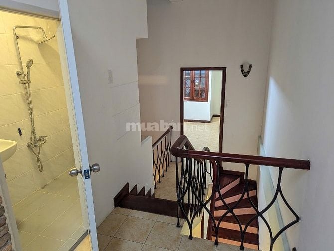 Cho thuê nhà hẻm xe hơi đường Đặng Văn Ngữ, Phường Phú Nhuận, HCM