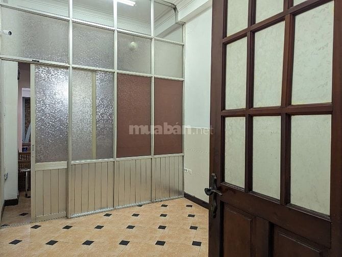 Cho thuê nhà hẻm xe hơi đường Đặng Văn Ngữ, Phường Phú Nhuận, HCM