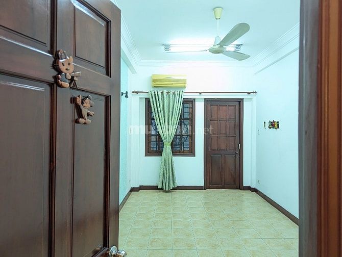 Cho thuê nhà hẻm xe hơi đường Đặng Văn Ngữ, Phường Phú Nhuận, HCM