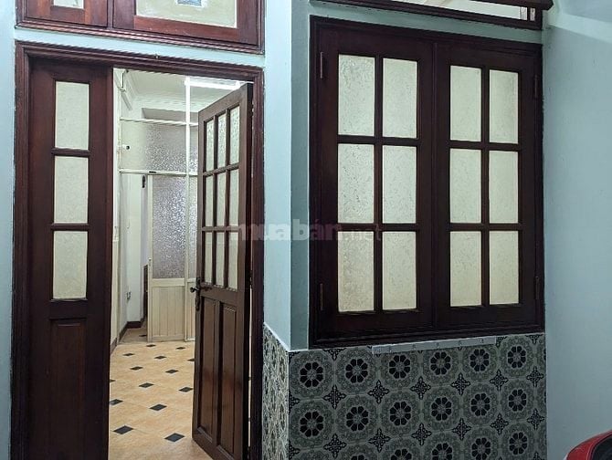 Cho thuê nhà hẻm xe hơi đường Đặng Văn Ngữ, Phường Phú Nhuận, HCM