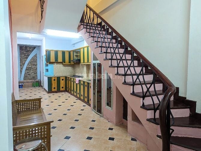 Cho thuê nhà hẻm xe hơi đường Đặng Văn Ngữ, Phường Phú Nhuận, HCM