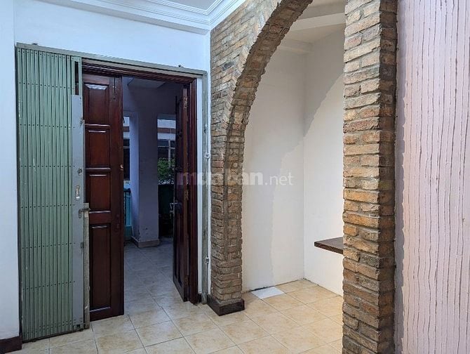 Cho thuê nhà hẻm xe hơi đường Đặng Văn Ngữ, Phường Phú Nhuận, HCM
