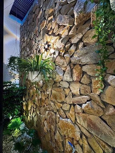 NHÀ 3 TẦNG 4 NGỦ- K/Ô TÔ NGUYỄN CHÁNH- GẦN BIỂN LIÊN CHIỂU- NHỈNH 4 TỶ