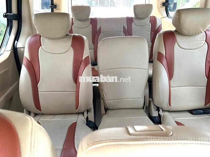 Hyundai Grand Starex 2011 2.5 MT - 180000 km