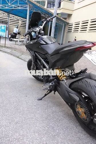 bán hyperstrada 821 về lấy vợ