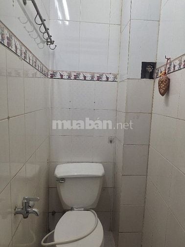 CHO THUÊ NHÀ GẦN CHỢ HÒA BÌNH, Q5 - DT 3m x 7m, nở hậu 4.7m