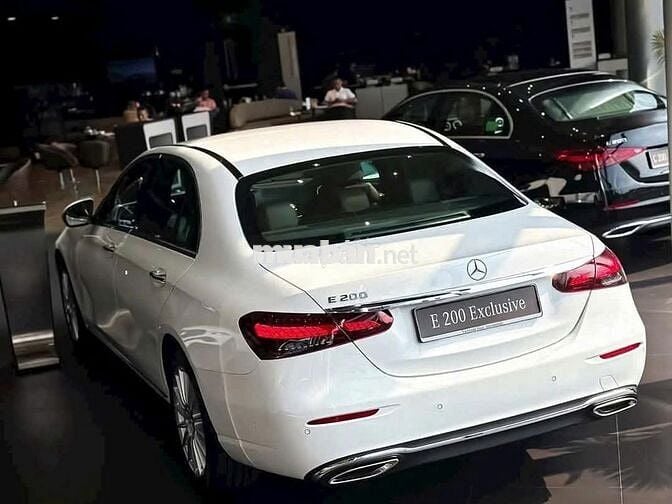 Mercedes Benz E Class 2023 E200 Exclusive FL V1