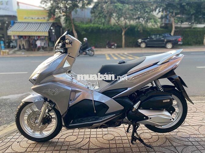 🌟Bán AirBlade.2019.125Fi.khoá ga bạc đen chính chu