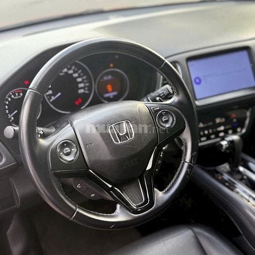 Honda HR-V 1.8L - Màu Đỏ - Số Tự Động