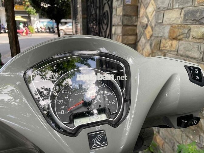 VISION BÁNH LỚN XÁM XI MĂNG 2000KM BSTP CHÍNH CHỦ