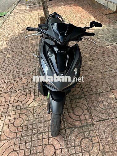 mình dư dùng xe AB 125 như hình, xe còn đẹp