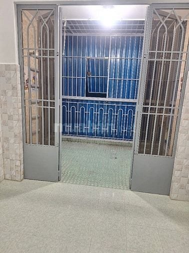 CHO THUÊ NHÀ GẦN CHỢ HÒA BÌNH, Q5 - DT 3m x 7m, nở hậu 4.7m