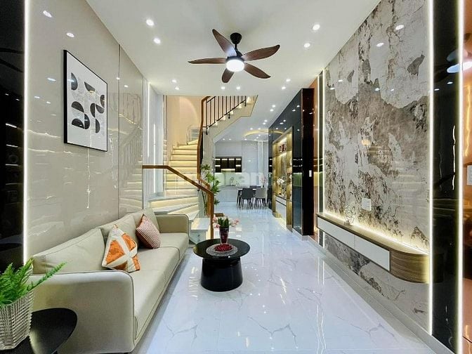 Bán nhà riêng tại Hoàng Hoa Thám, 2,39 tỷ, 50m2, giá tốt Hot!