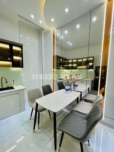 Bán nhà riêng tại Hoàng Hoa Thám, 2,39 tỷ, 50m2, giá tốt Hot!