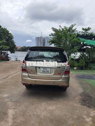 Toyota innova 2.0E 2013 MT