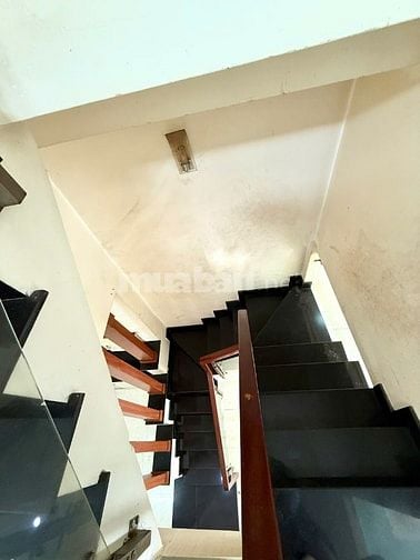 Nhà 1 Trệt 1 lầu 2PN hẻm 1358 Quang Trung