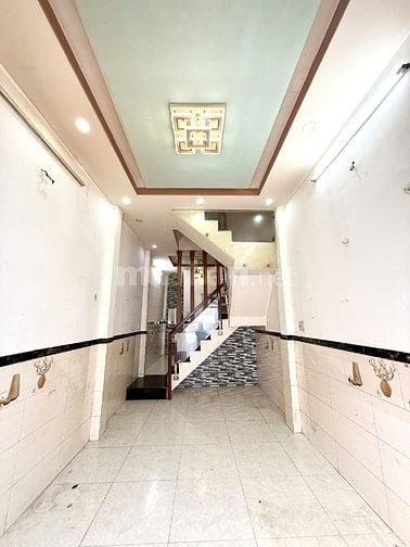 Nhà 1 Trệt 1 lầu 2PN hẻm 1358 Quang Trung