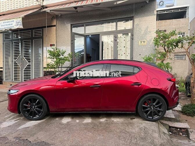 Mazda 3 2022 1.5L Sport Premium - 18000 km