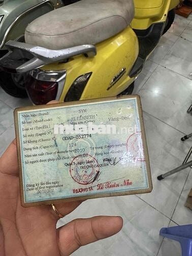 em cần bán xe aitila thắng đia 2010 giấy tờ đầy đủ