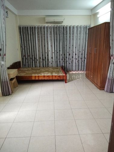Gia đình có căn hộ cho thuê nhà 2 mặt ngõ thoáng mát và đã đây đủ tiện