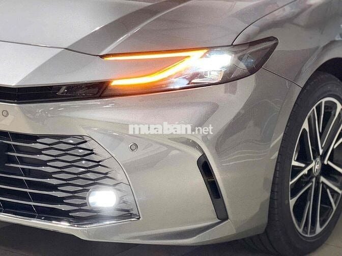 Toyota Camry 2025 2.5HEV TOP 2025 - 27 km