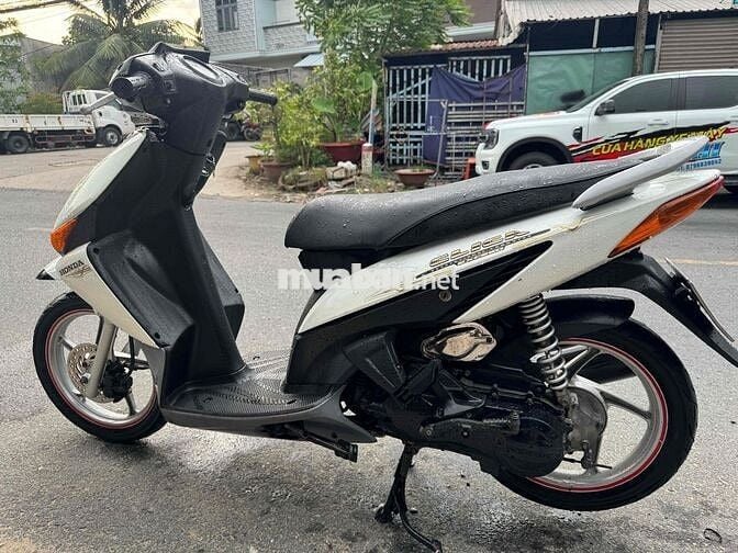 xe đẹp may em zin.9chu xem xe lộ vong cung