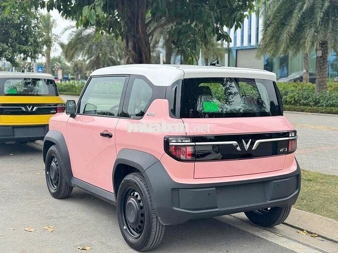 VinFast VF3 hồng phấn trả trước 8 triệu tậu xế