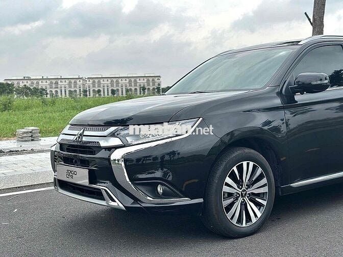 Outlander 2022 2.0 CVT  45000 km Giá 639tr còn TL