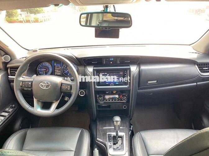 Toyota Fortuner 2.4AT 4x2 sx 2022 máy dầu