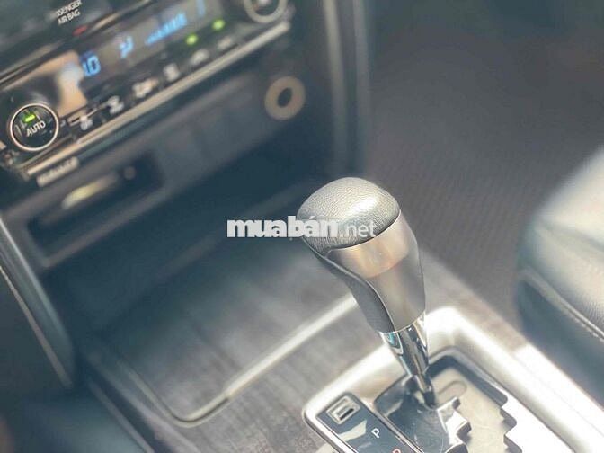 Toyota Fortuner 2.4AT 4x2 sx 2022 máy dầu