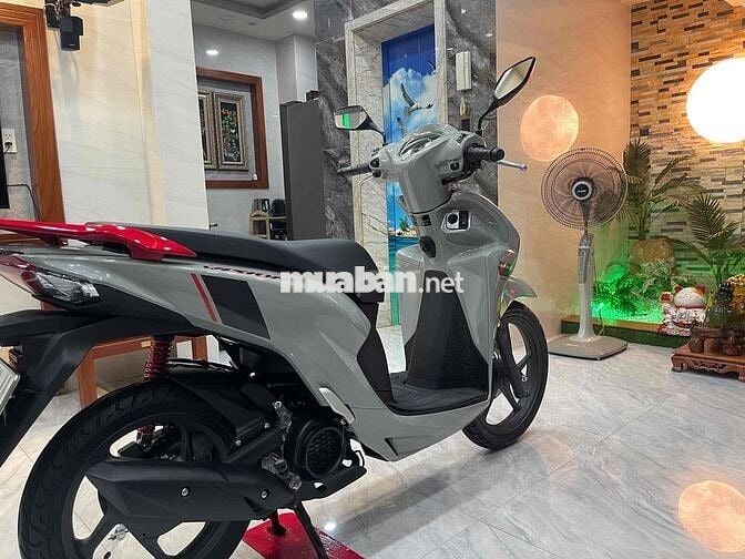 vision xám xi măng ĐK 24-7-25 SD 124km mới 99,9%