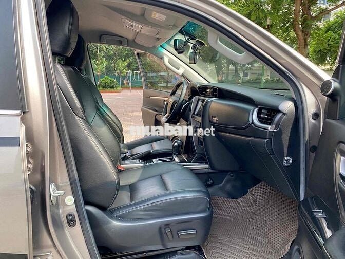 Toyota Fortuner 2.4AT 4x2 sx 2022 máy dầu