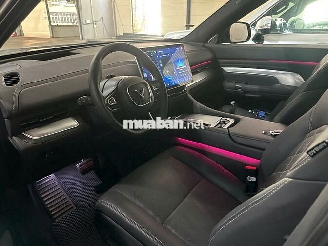 VinFast VF9 2024 Plus - 15000 km