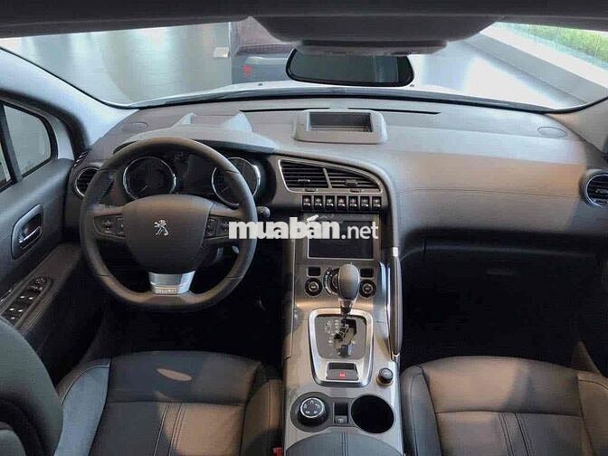 Peugout 3008 Sport 2018 G 4x2 AT - 98000 km
