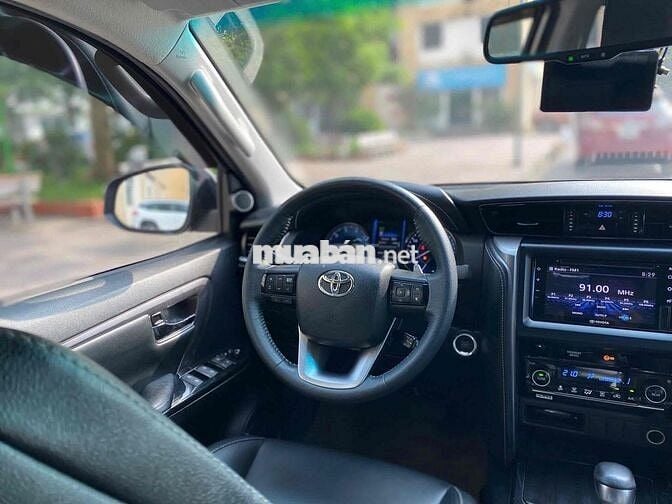 Toyota Fortuner 2.4AT 4x2 sx 2022 máy dầu