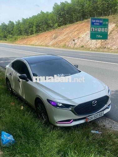 Mazda 3 2022 1.5L Sport Luxury - 29000 km