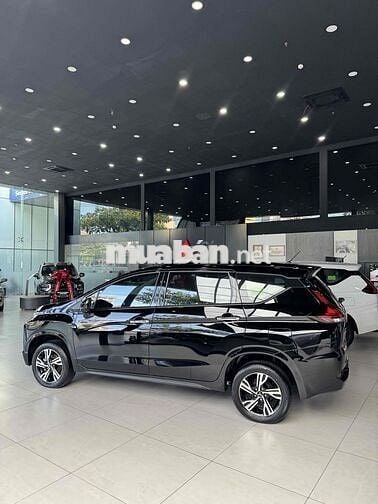 Xả lô bán lỗ XPANDER số sàn giảm gần 100 triệu